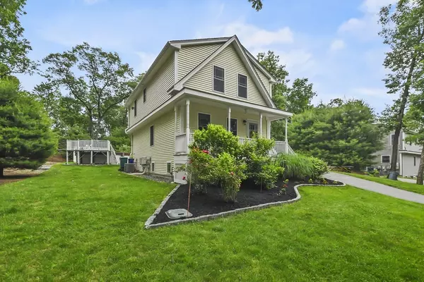 Attleboro, MA 02703,7 View St