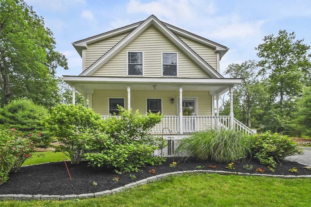 7 View St, Attleboro, MA 02703