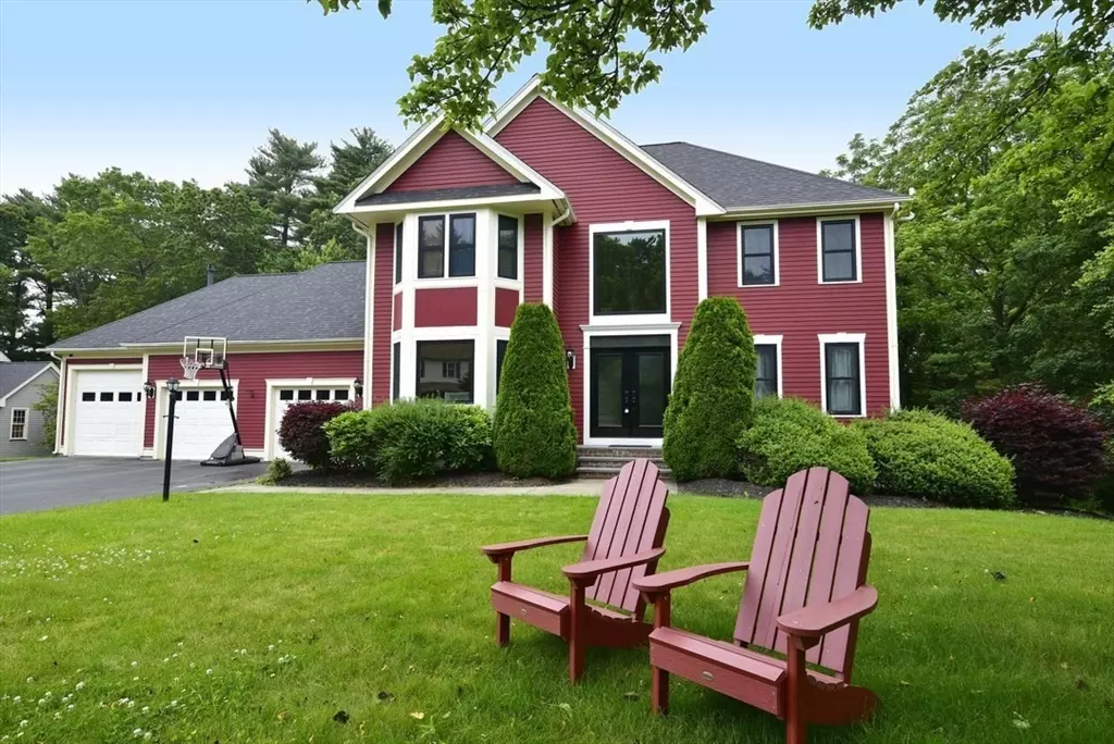 Stoughton, MA 02072,21 Hunt Drive