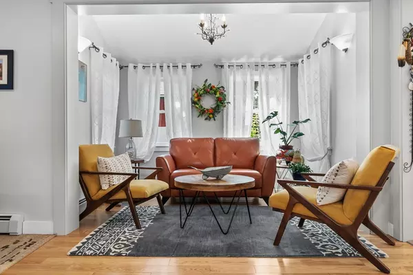 Newburyport, MA 01950,18 Pine Street #1