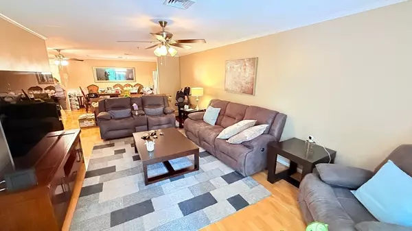 Dracut, MA 01826,13 Dallas Dr #308
