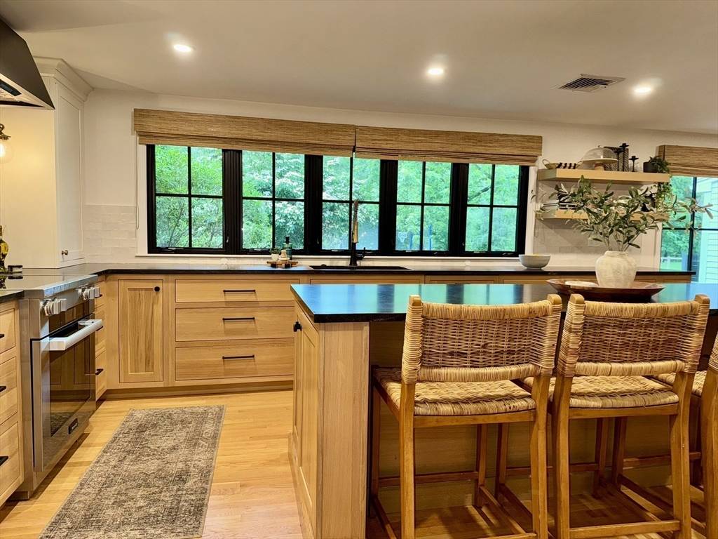 Concord, MA 01742,84 Lee Drive