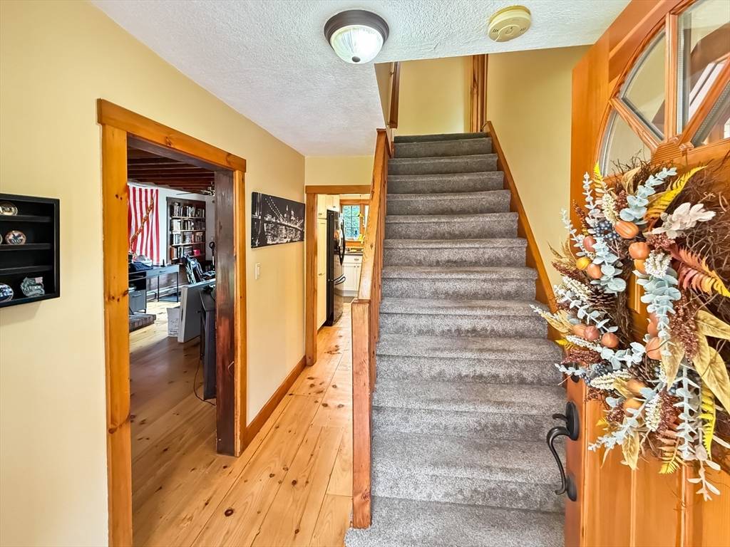 Chelmsford, MA 01824,14 Putnam Ave