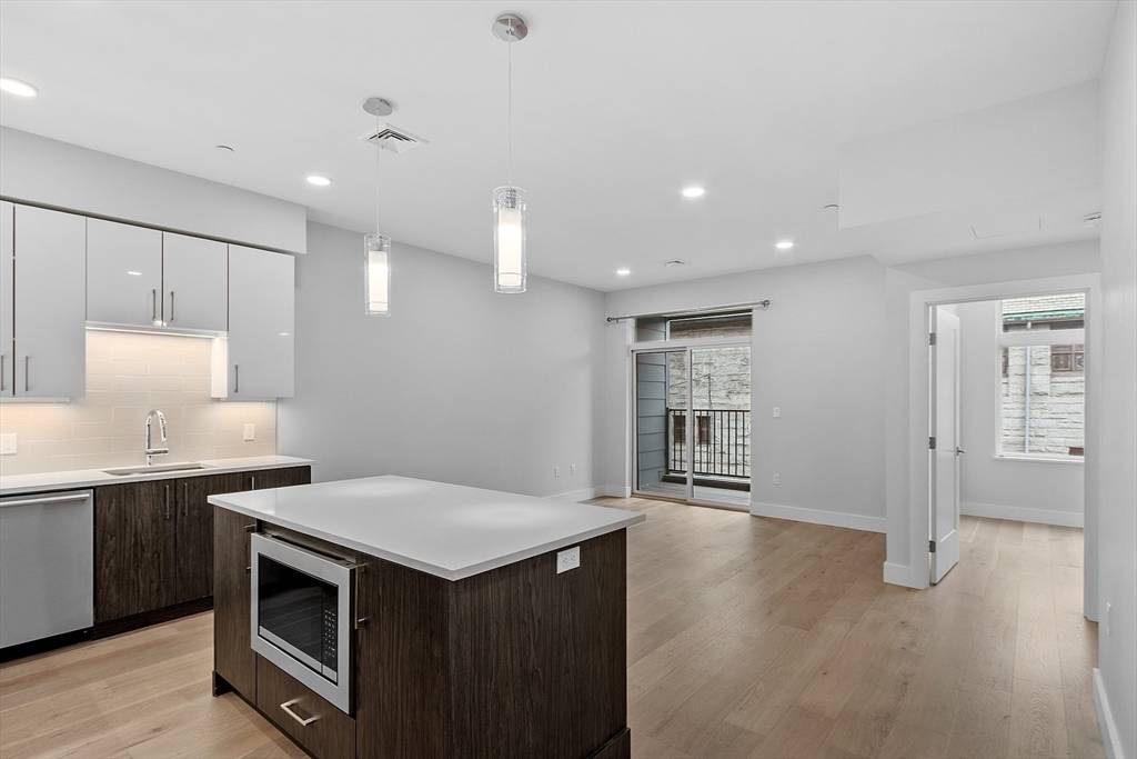 Somerville, MA 02143,124 Highland Ave #104