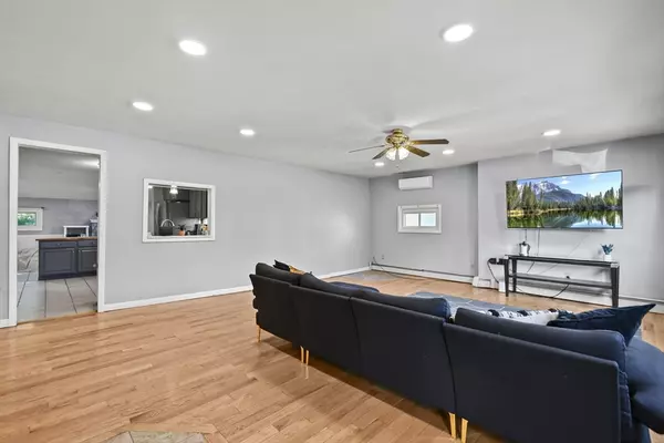 Fitchburg, MA 01420,726 Blossom Street