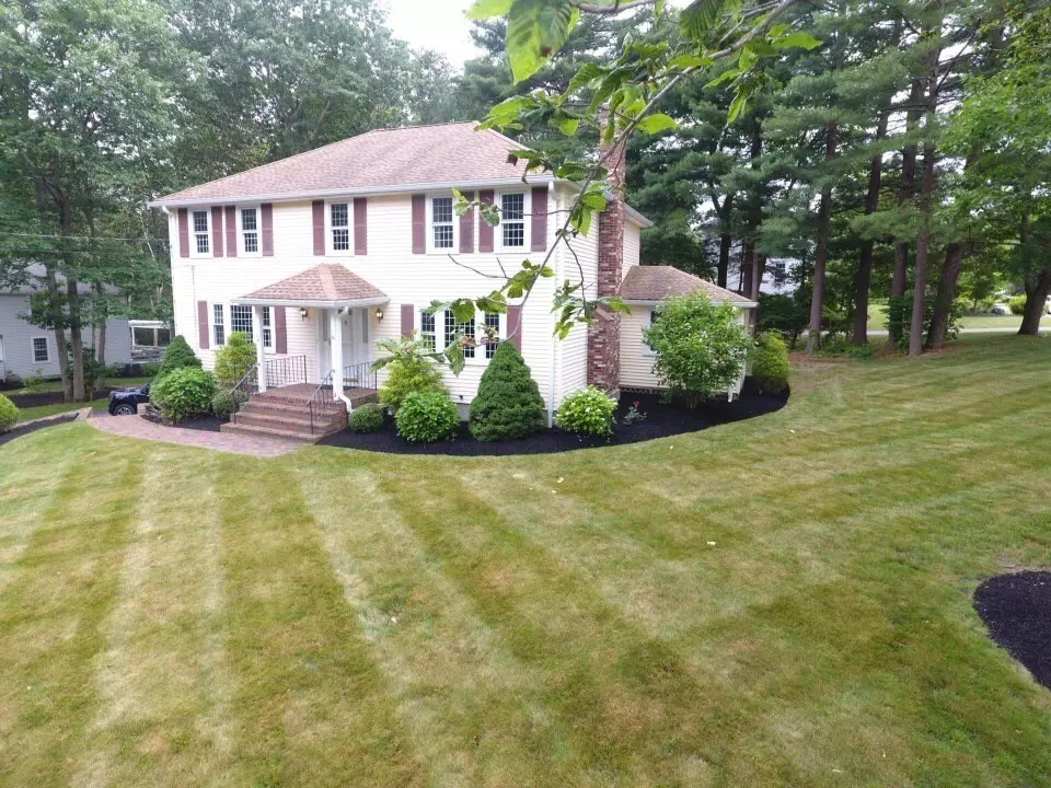 Abington, MA 02351,74 Checkerberry Rd
