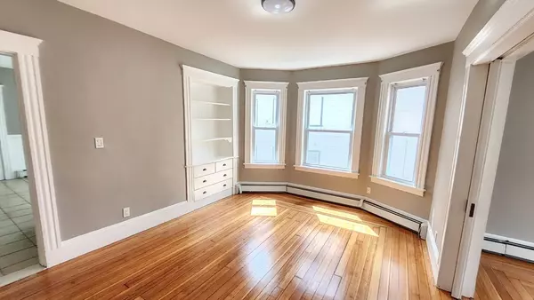Haverhill, MA 01832,97-99 Blaisdell Street #2