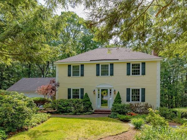 21 Overlook Dr, Chelmsford, MA 01824
