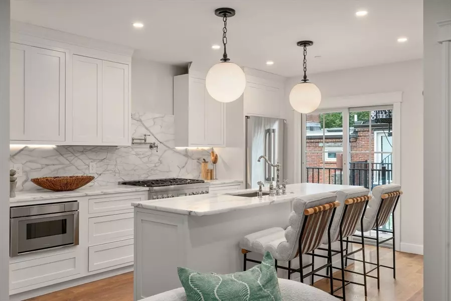 27 Mystic #2, Boston, MA 02129