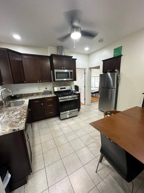 48 7th St #1, Cambridge, MA 02141