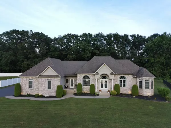 99 Elizabeth St, Agawam, MA 01030