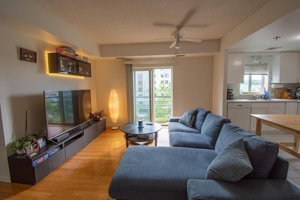 Cambridge, MA 02138,655 Concord Ave #403