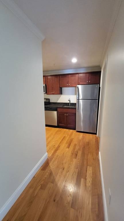 Lowell, MA 01854,277 Pawtucket Street #2B