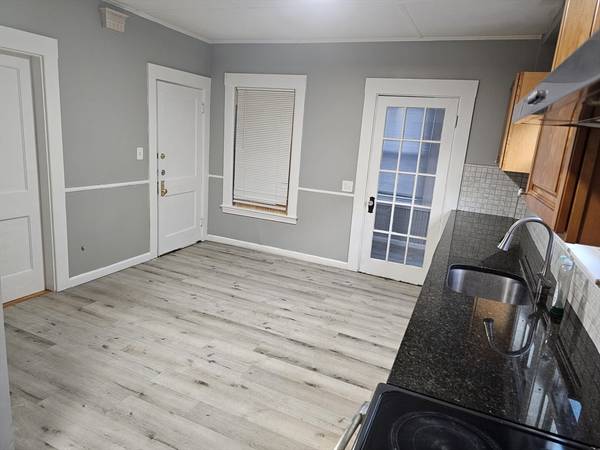Lynn, MA 01902,74 Grant St #2