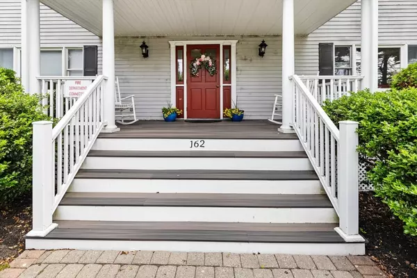 Nahant, MA 01908,162 Willow Rd #11