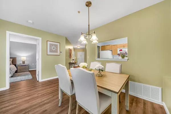 Sherborn, MA 01770,43 Kendall Avenue #G03