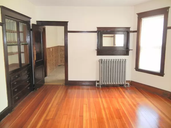 Boston, MA 02125,8 Pleasant Street #1