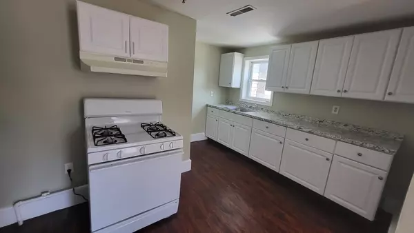 Lowell, MA 01854,128 Mt. Washington Street #5