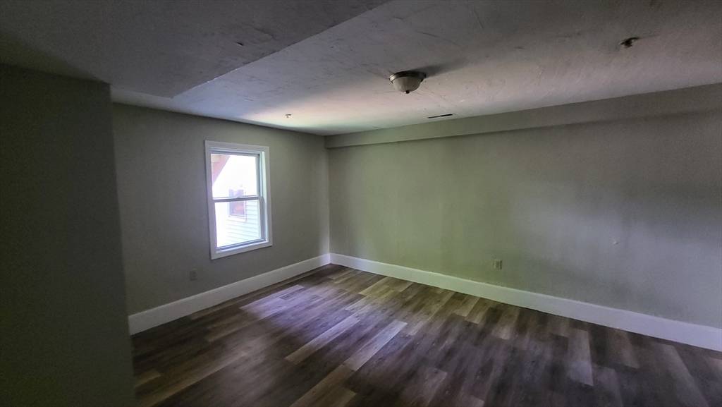 Lowell, MA 01854,128 Mt. Washington Street #5