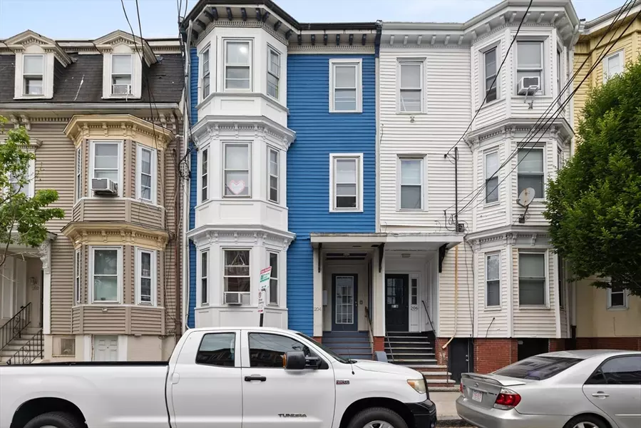 204 Princeton St, Boston, MA 02128