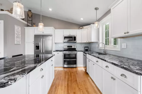 Taunton, MA 02780,25 Sunset Drive