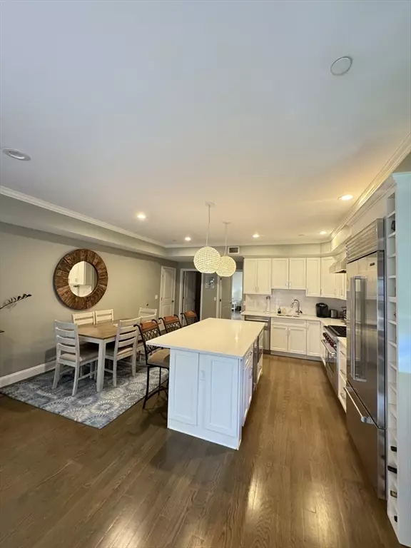 Boston, MA 02127,278 W Fifth St #1