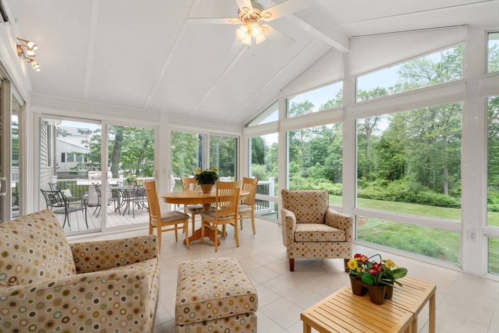 Framingham, MA 01701,18 Juniper Ln
