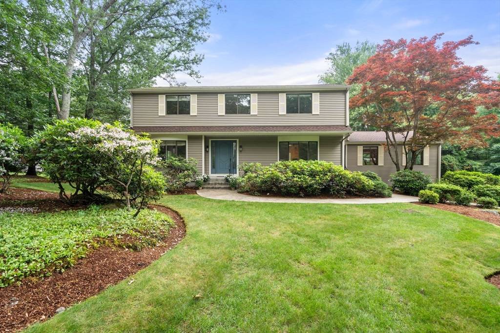 18 Juniper Ln, Framingham, MA 01701