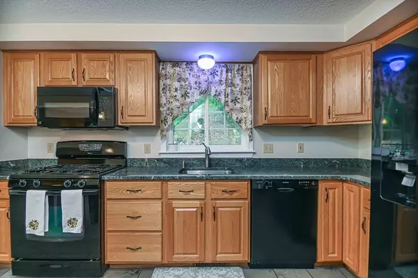 Haverhill, MA 01830,20 Bowdoin Dr