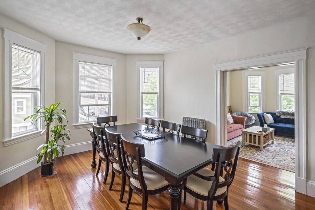 Somerville, MA 02145,105 Walnut St #2B