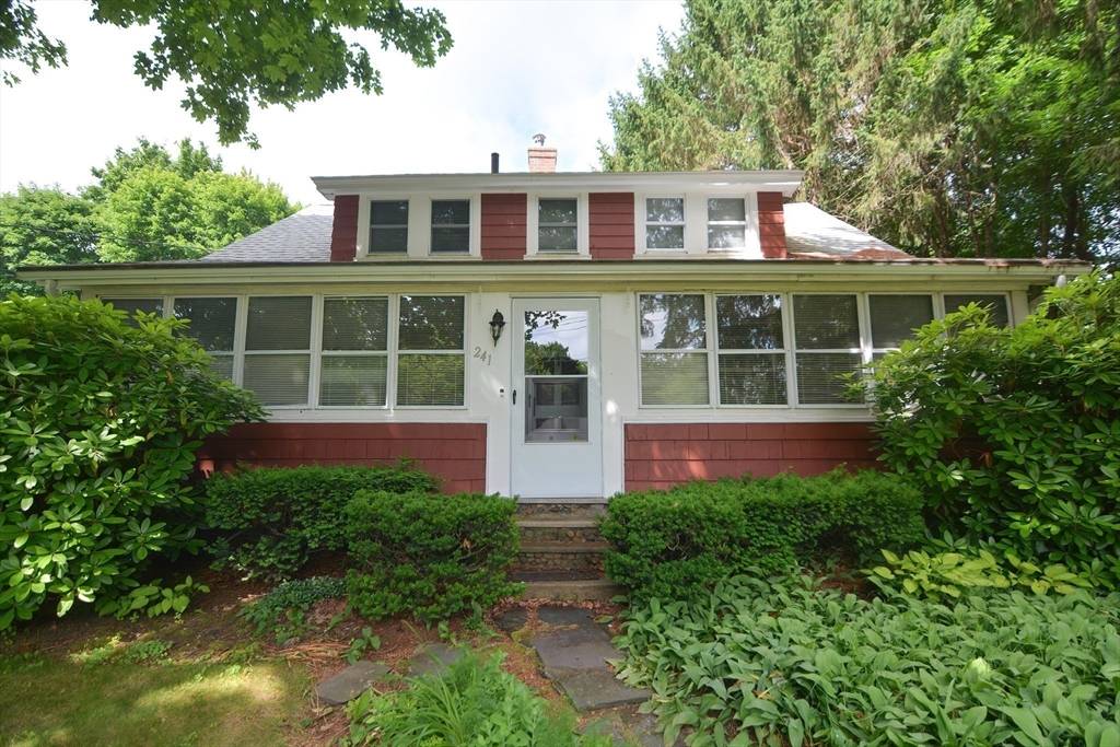 Walpole, MA 02081,241 Fisher St