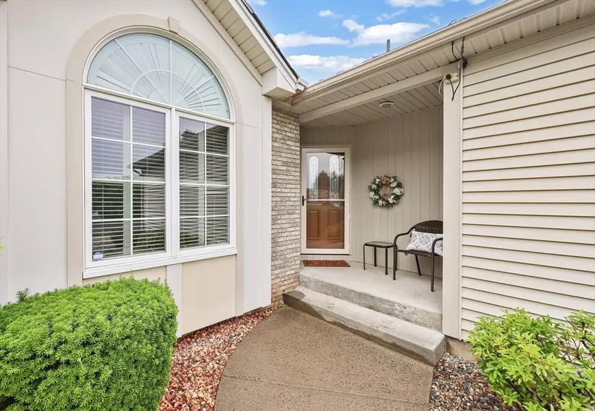 84 Pine Grove Dr #84, South Hadley, MA 01075