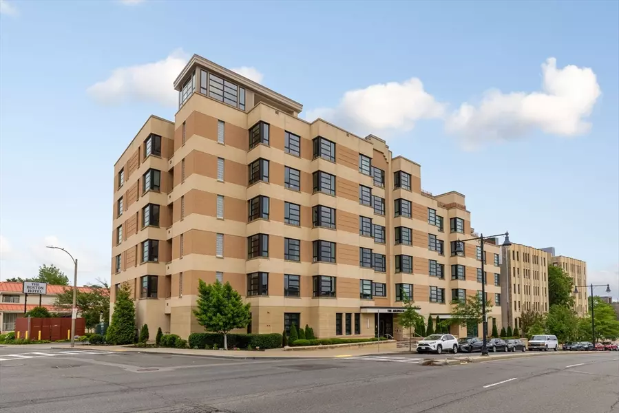 1650 Commonwealth Ave #504, Boston, MA 02135