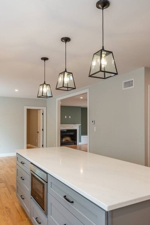 Reading, MA 01867,34 Torre St