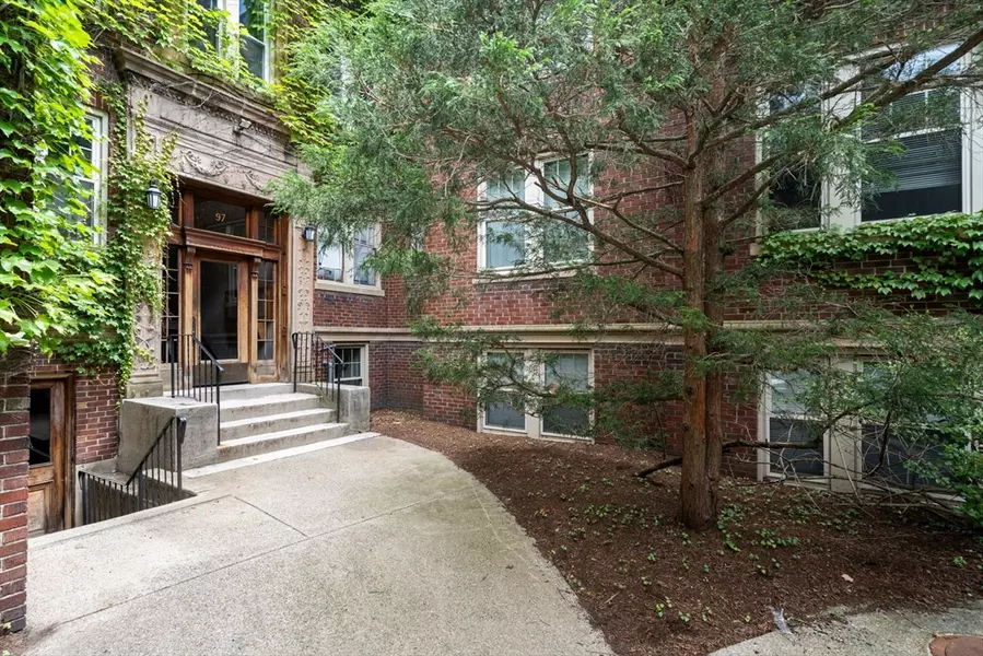 97 Chester St #8, Boston, MA 02134