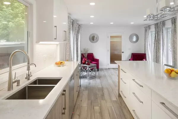 Newton, MA 02460,581 California St