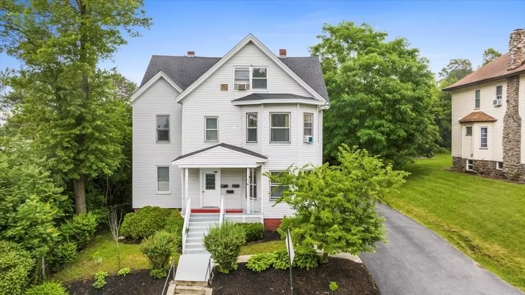 1 Dixon Ave, Worcester, MA 01605