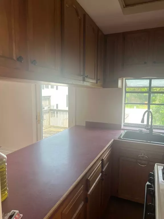 Fall River, MA 02720,31 Hanover #2