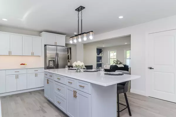 Palmer, MA 01069,137 Thompson St.