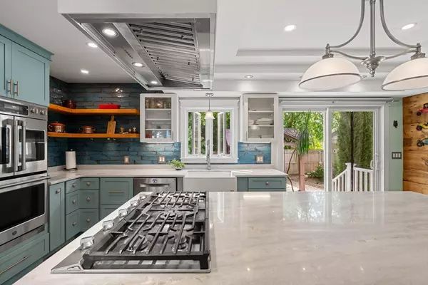 Dracut, MA 01826,16 Pinehurst Ave