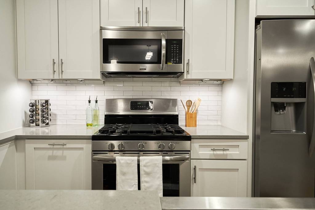 Cambridge, MA 02139,21-23 Bay #21A