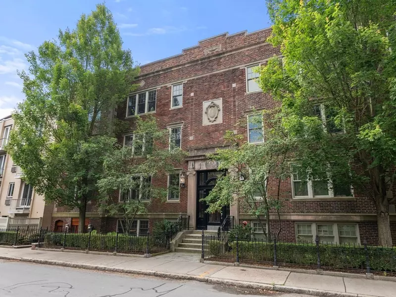 115 Sewall Ave #1, Brookline, MA 02446