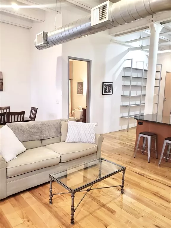 Boston, MA 02111,111 Beach #1B