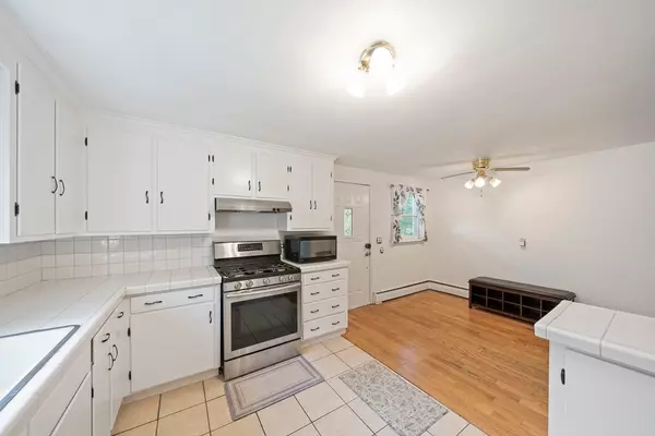 Franklin, MA 02038,585 Washington St