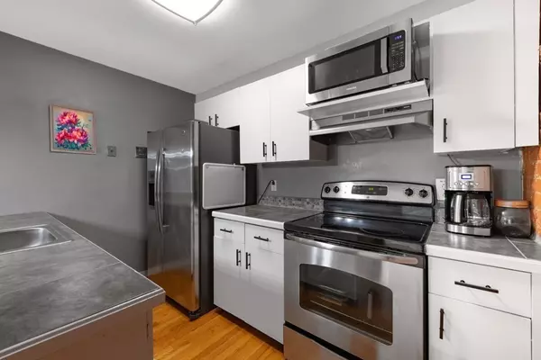 80 Beaumont St #101, Boston, MA 02124