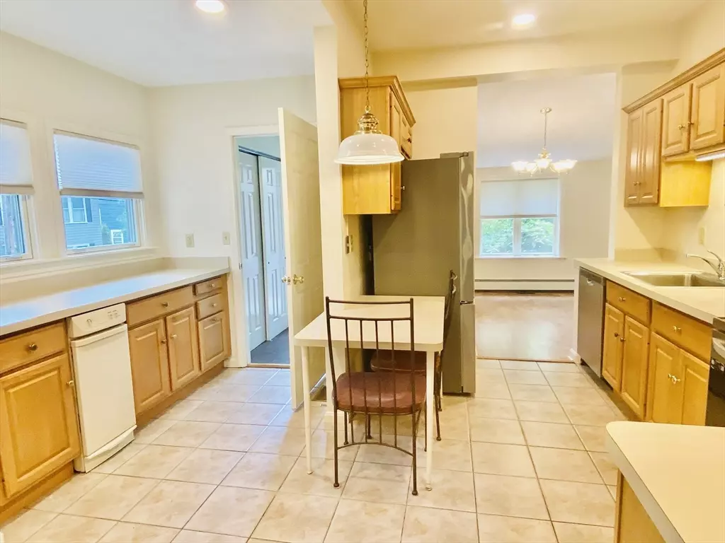 Milton, MA 02186,93-95 Squantum Street #93