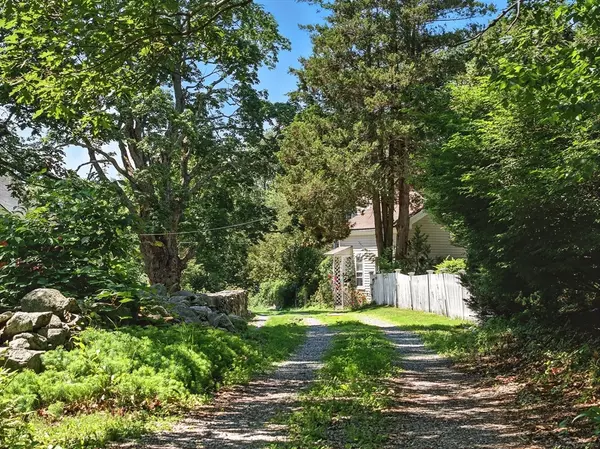 Bolton, MA 01740,154 Long Hill Road