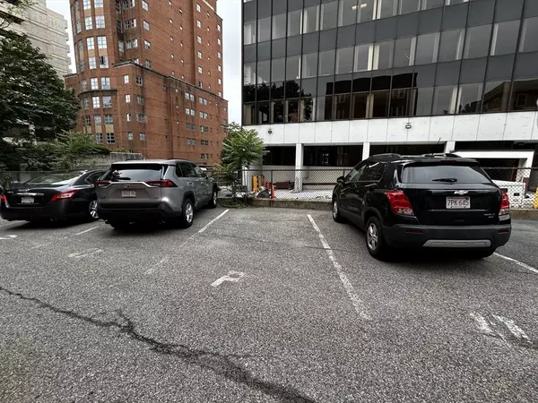 18 Centre St, Cambridge, MA 02139