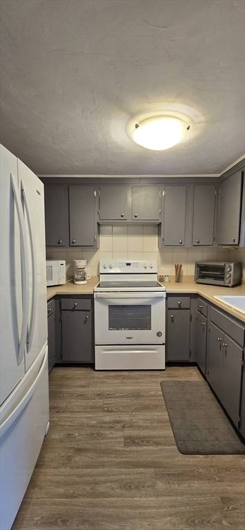Yarmouth, MA 02673,46 Beach Rd #B