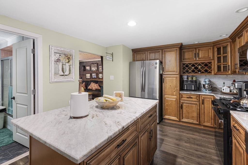 Fall River, MA 02721,506 Snell  St